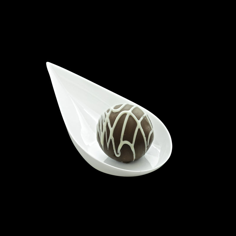 Tear Drop Appetizer Spoon for Serving Desserts, Cakes, and Hors d'oeuvres plates -  Plastic Tasting Spoons for all Occasions - Reusable and Disposable